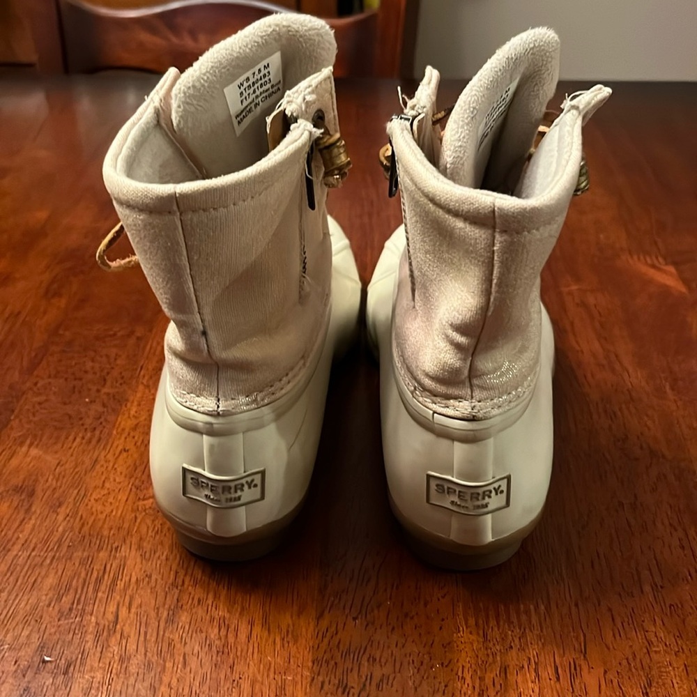 Sperry Beige And Shimmery Pink Duck Boots size 7.5 - Picture 3 of 8